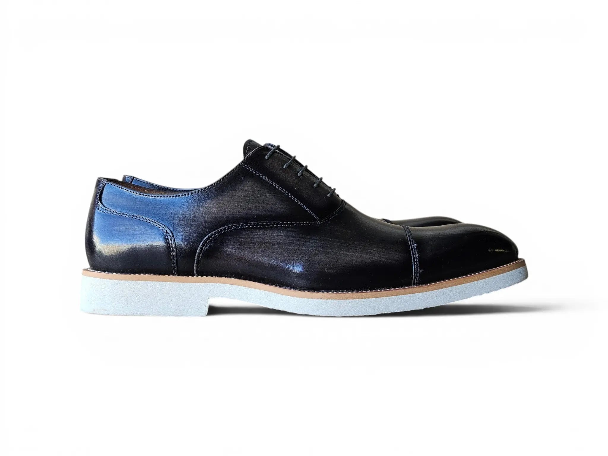 Cap Toe Oxford in Lightweight Sole Carrucci
