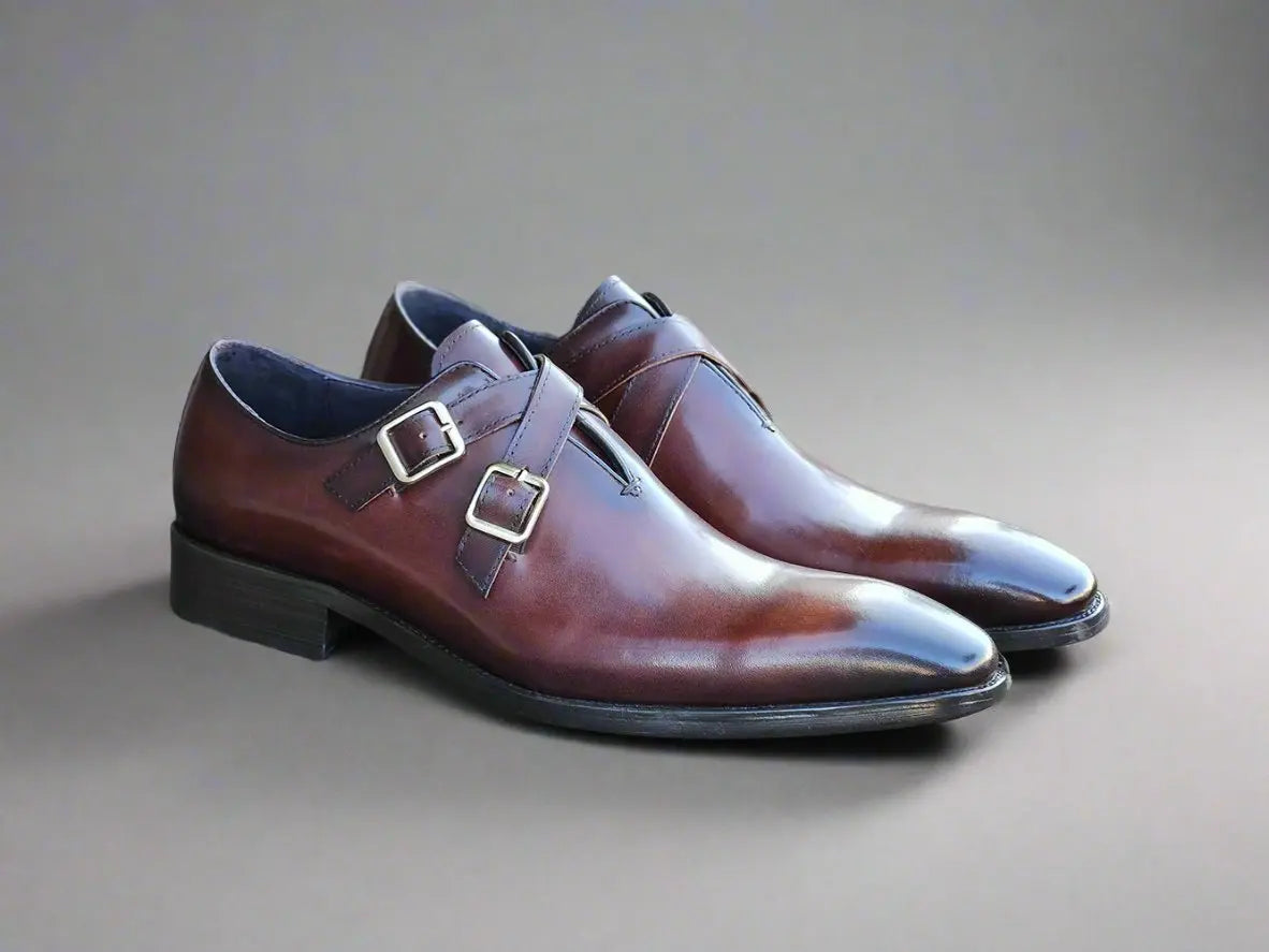 Cross Straps Wholecut Shoe Carrucci