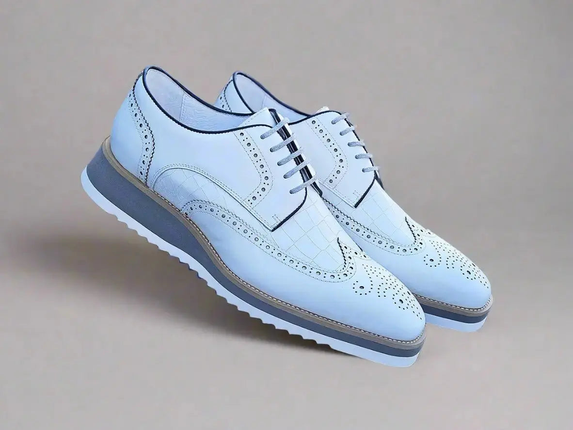 Gorgeous Lace-Up Oxford Carrucci