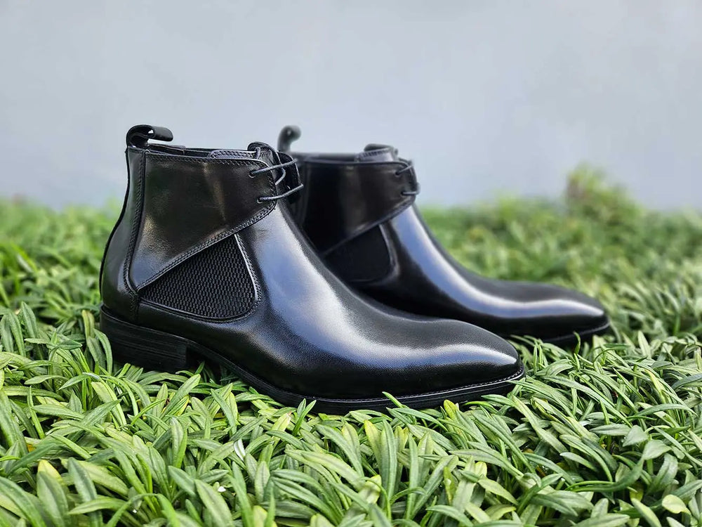 Carrucci Calfskin Lace-up Chukka Boot