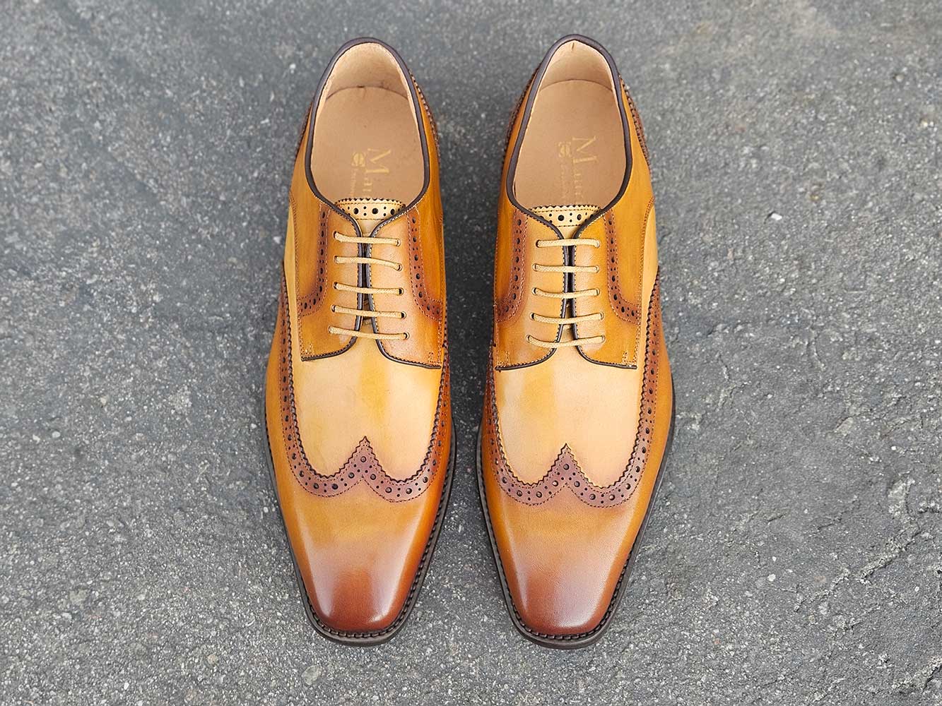 Oxford estilo blucher con punta de ala