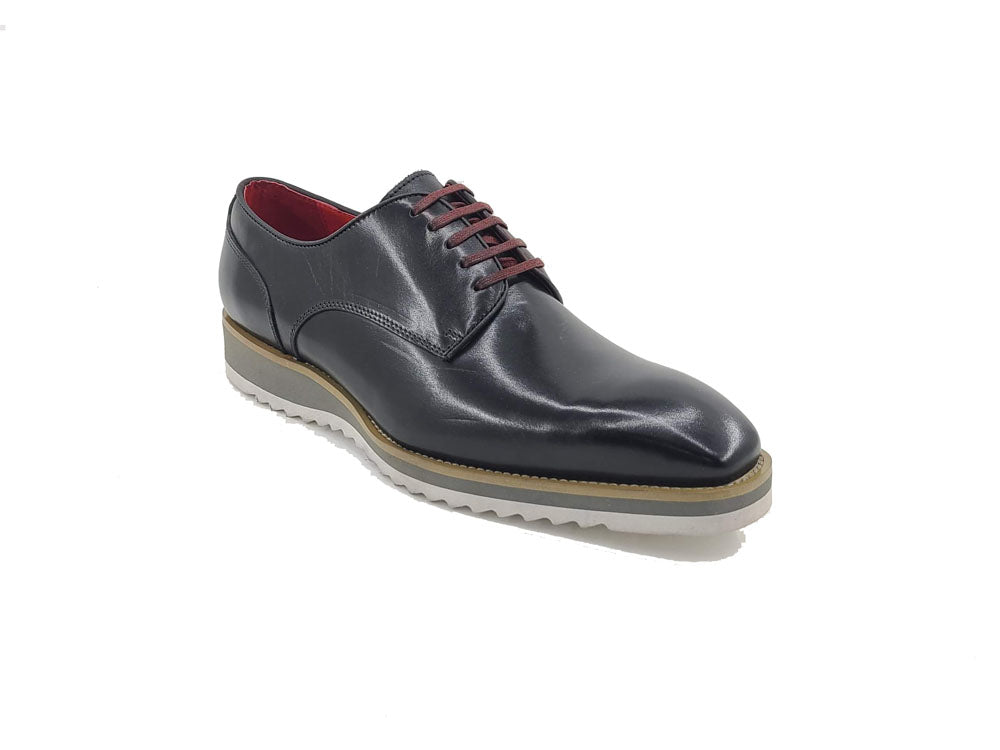 Carrucci Lace-up Leather Derby