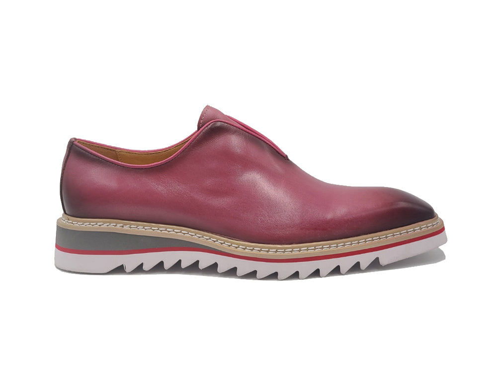 Laceless Loafer with Contrast color lightweight sole