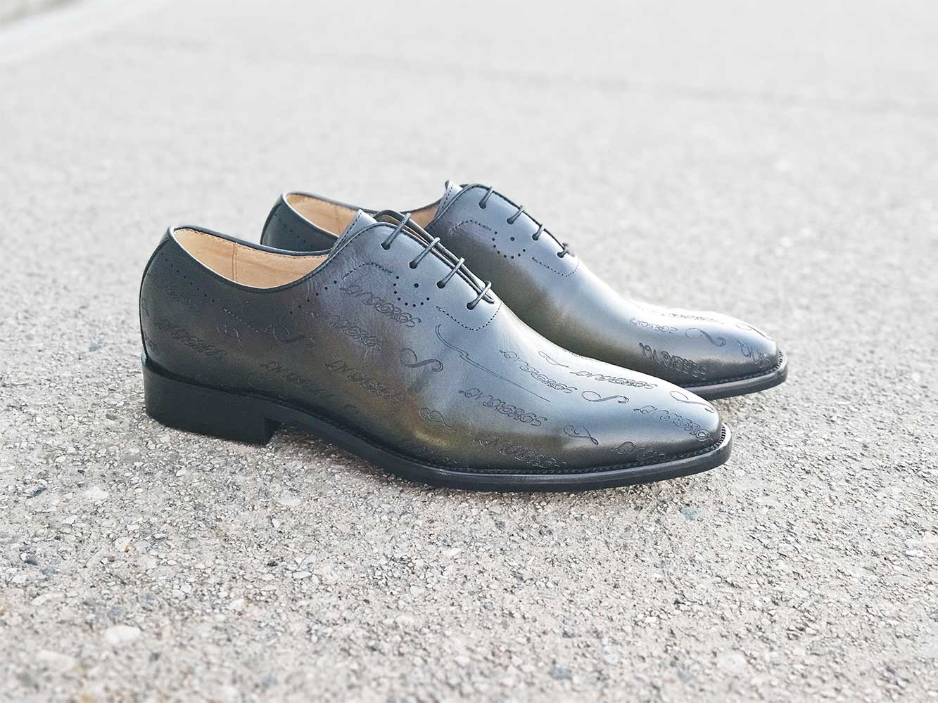 Embossed Wholecut Oxford