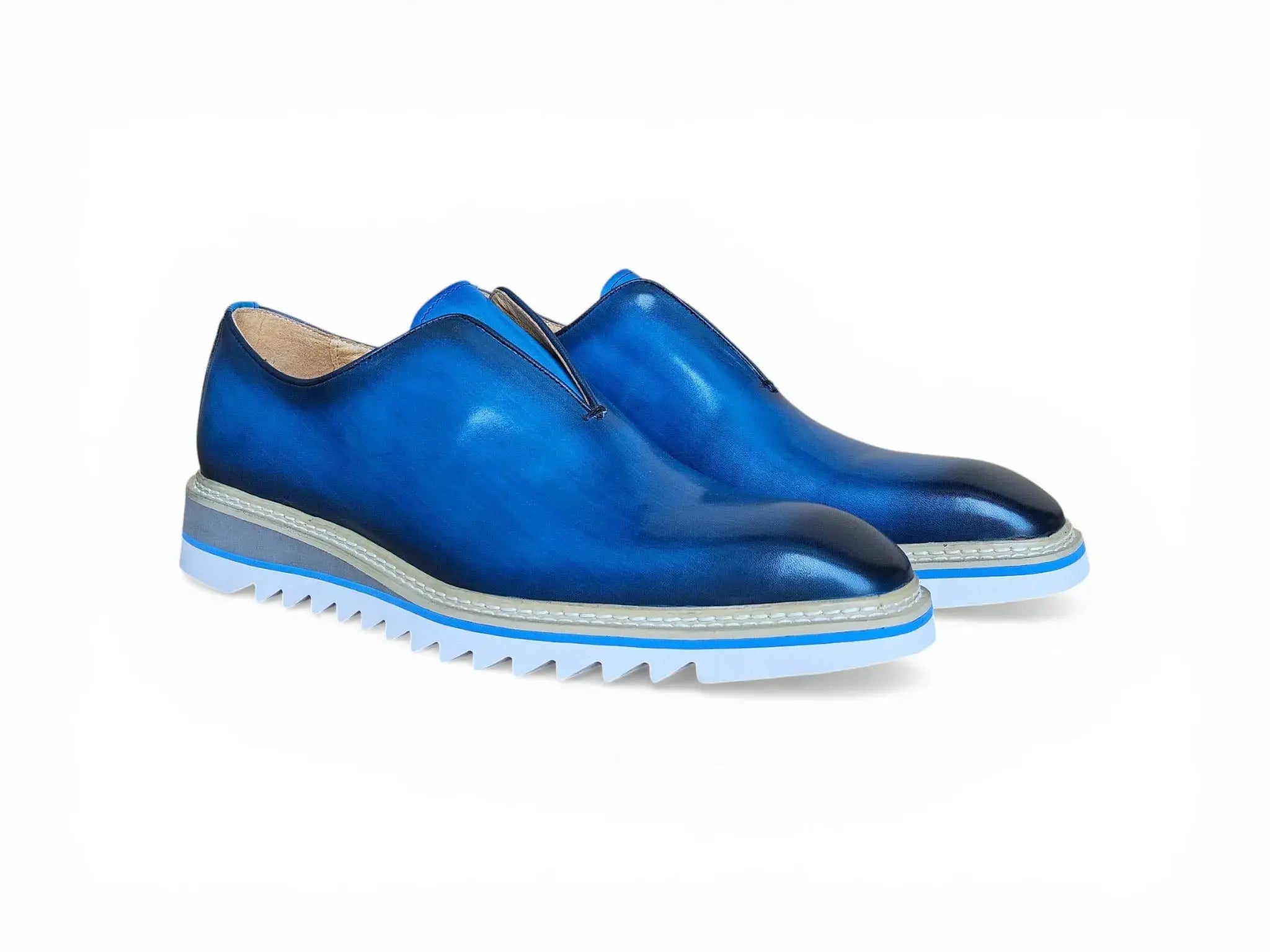 Laceless Loafer with Contrast color lightweight sole Carrucci