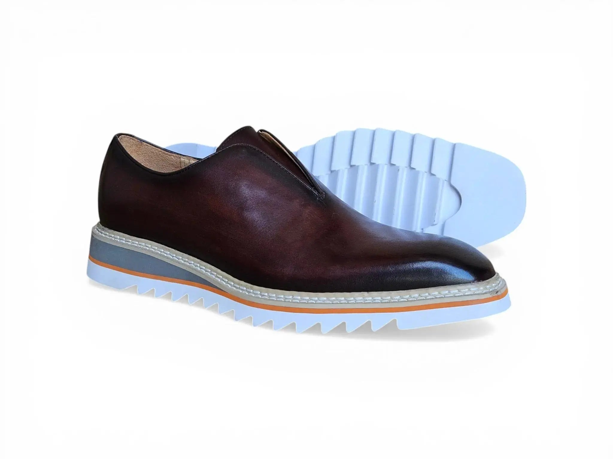 Laceless Loafer with Contrast color lightweight sole Carrucci