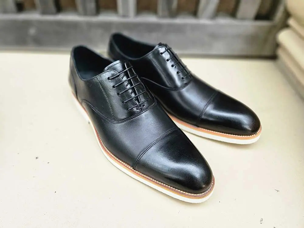 Lightweight Lace-up Cap Toe Oxford Carrucci