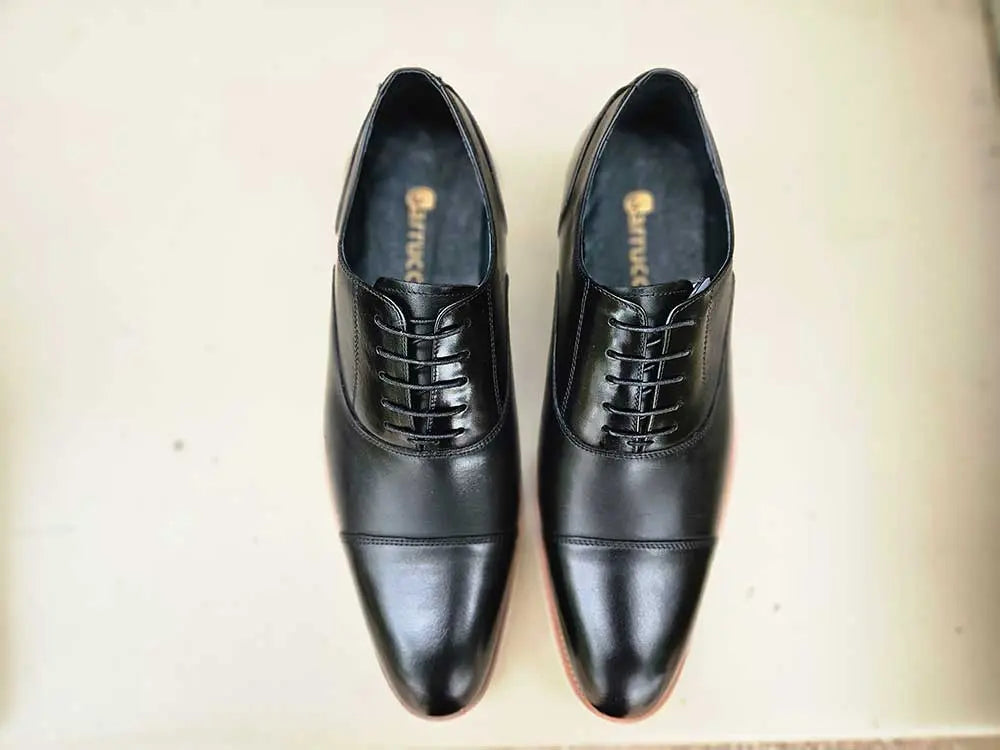 Lightweight Lace-up Cap Toe Oxford Carrucci