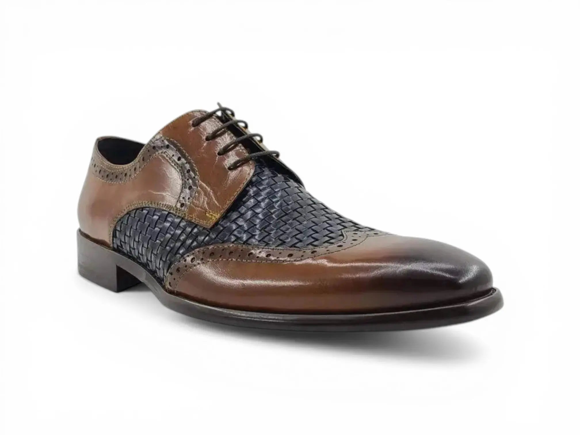 Medallion Wing-tip Basket Weave Four Eyelets Oxford Carrucci