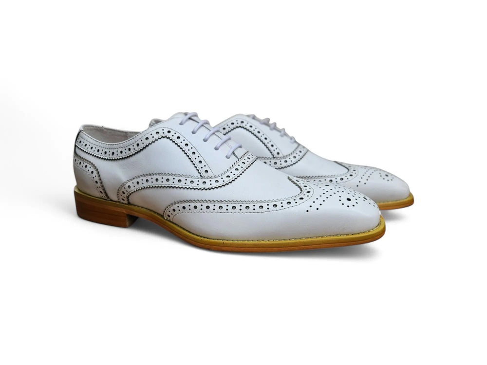 Men Medallion Wingtip Brogue Shoes Men Medallion Wingtip Brogue Shoes
