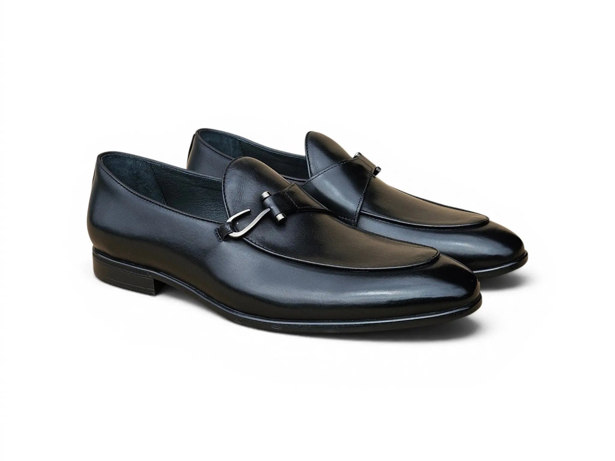 Savona Metal Accent Loafer Carrucci Shoes