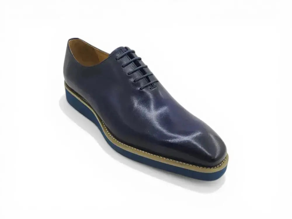 Signature Wholecut Oxford With Lightweight Sole Carrucci