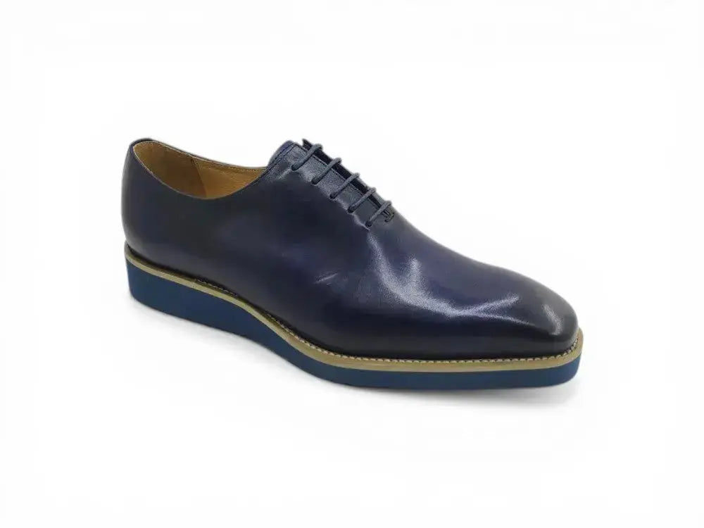 Signature Wholecut Oxford With Lightweight Sole Carrucci