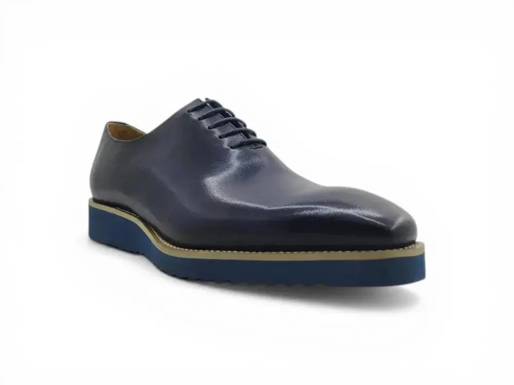 Signature Wholecut Oxford With Lightweight Sole Carrucci
