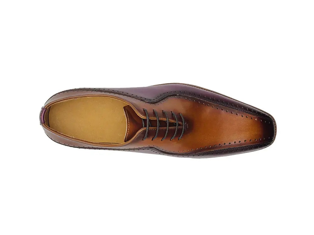 Stylish Two-Tone Brogue Oxford Carrucci