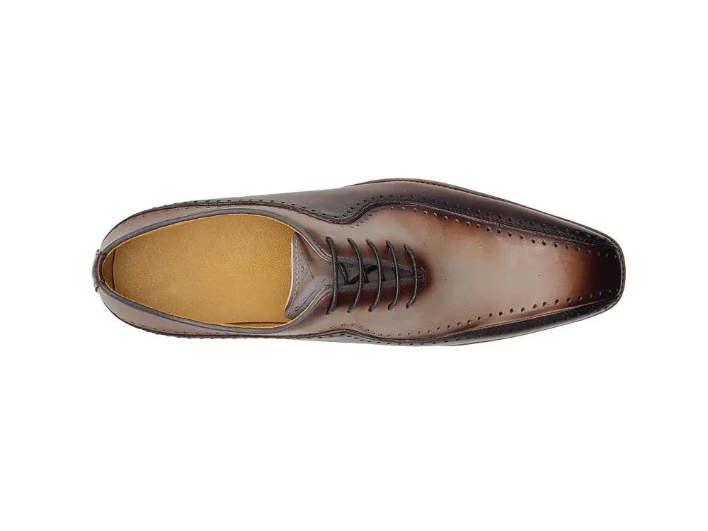 Stylish Two-Tone Brogue Oxford Carrucci