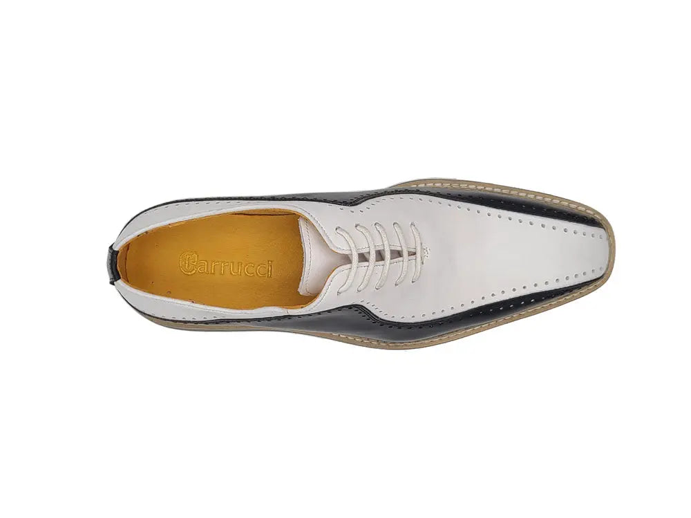 Stylish Two-Tone Brogue Oxford Carrucci