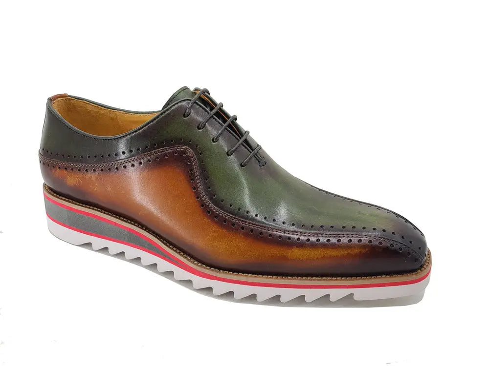 Stylish Two-Tone Brogue Oxford Carrucci