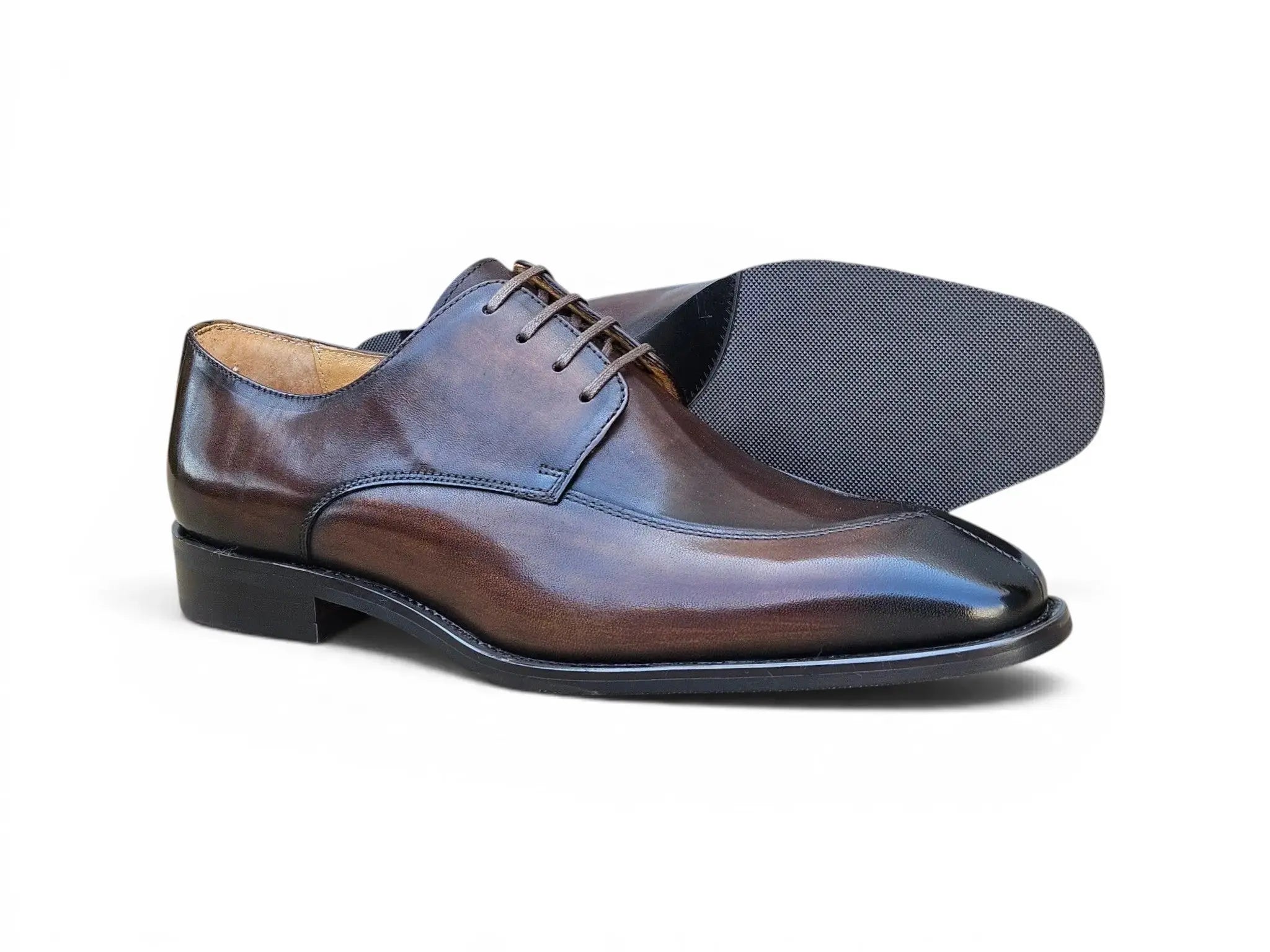 The Beaumont Split Toe Derby Carrucci Shoes