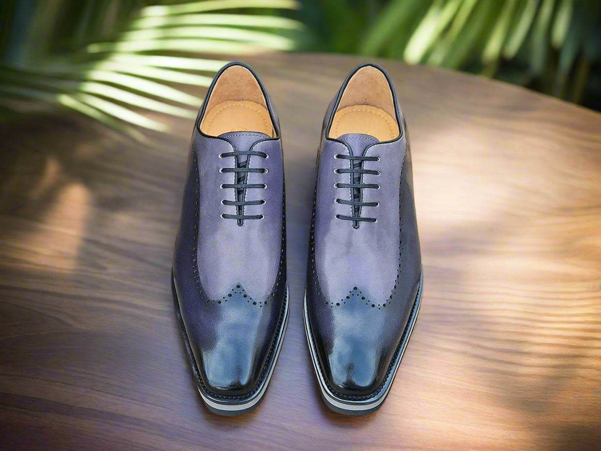 Two Tone Oxford With Lightweight Sole Carrucci