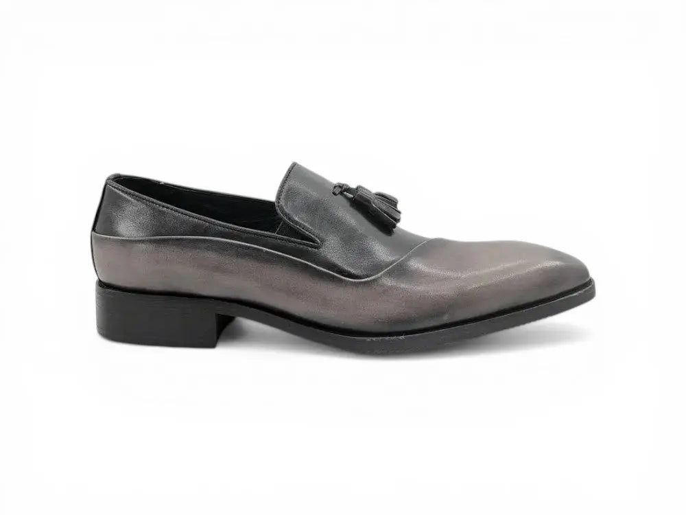 Two Tone Tassel Loafer Carrucci